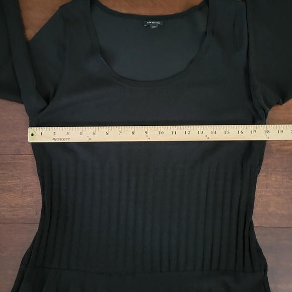 Ann Taylor Black Fit & Flare Knee Length Pleated Skirt Knit Dress Womens Size L - Picture 7 of 9